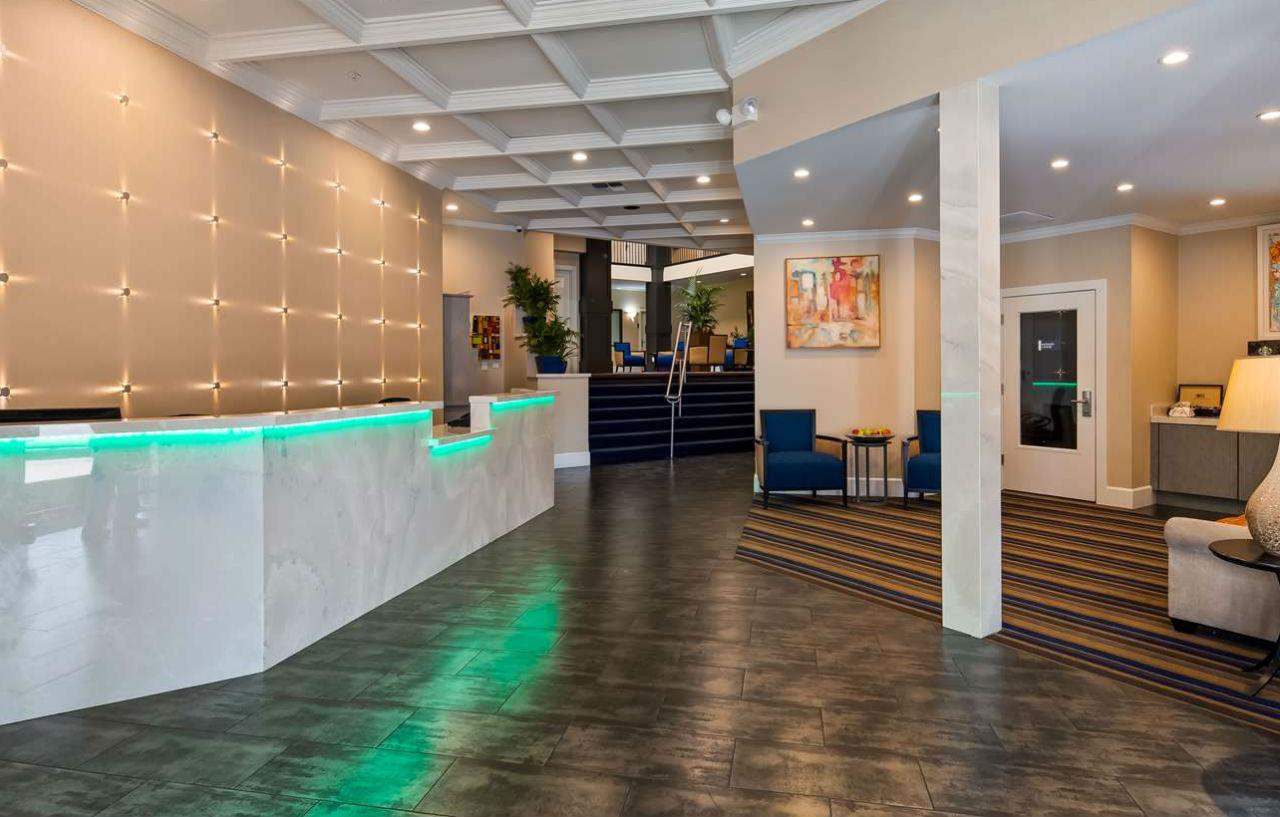 Best Western Plus Palm Court Hotel Davis Eksteriør billede