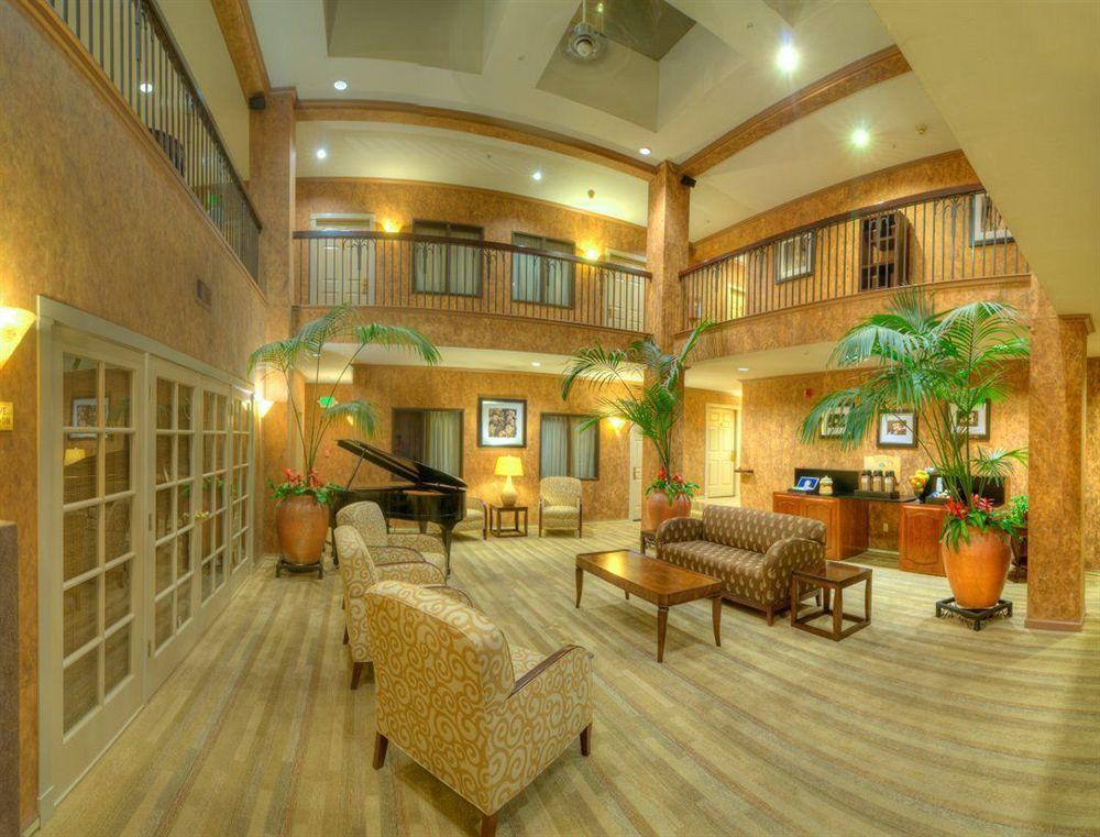 Best Western Plus Palm Court Hotel Davis Eksteriør billede