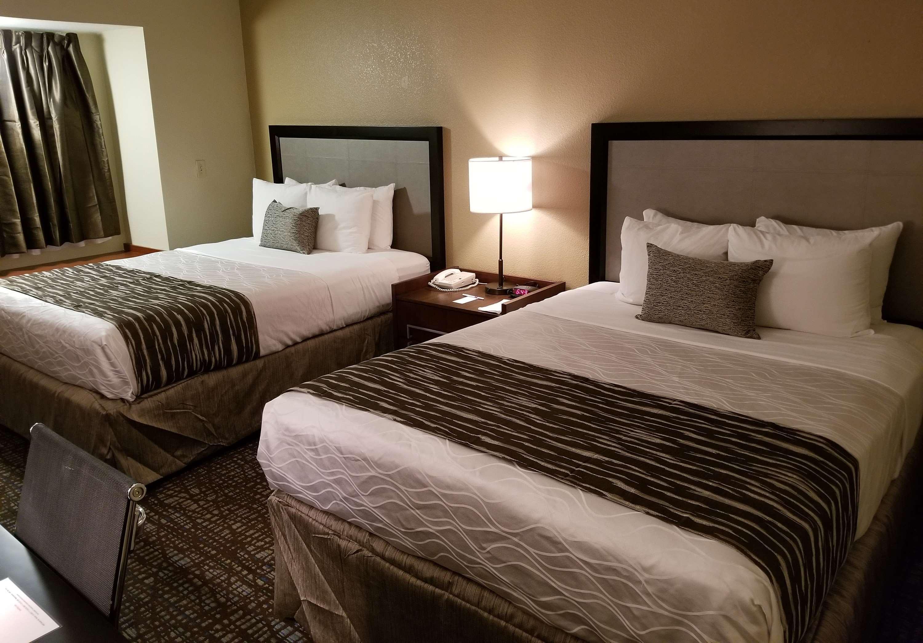 Best Western Plus Palm Court Hotel Davis Eksteriør billede